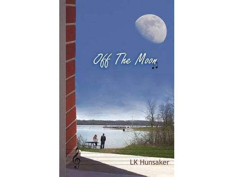 Livro Off The Moon de Lk Hunsaker ( Inglês )