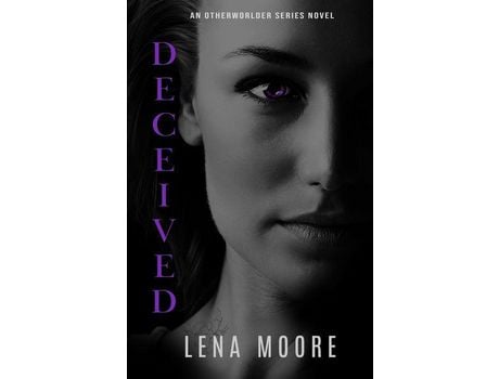 Livro Deceived de Lena Moore ( Inglês )
