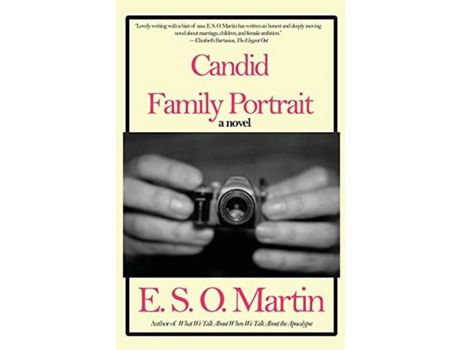 Livro Candid Family Portrait de E. S. O. Martin ( Inglês )