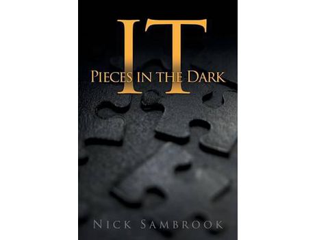 Livro It - Pieces In The Dark de Nick Sambrook ( Inglês )