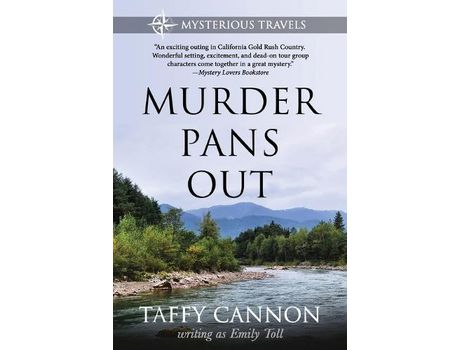 Livro Murder Pans Out de Emily Toll ( Inglês )