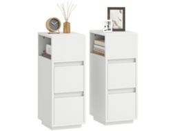 É um tapete de 30x65 cm, ideal para ambientes residenciais, que alia decoração e funcionalidade, com design moderno e prático. Durável e resistente, na cor branca.