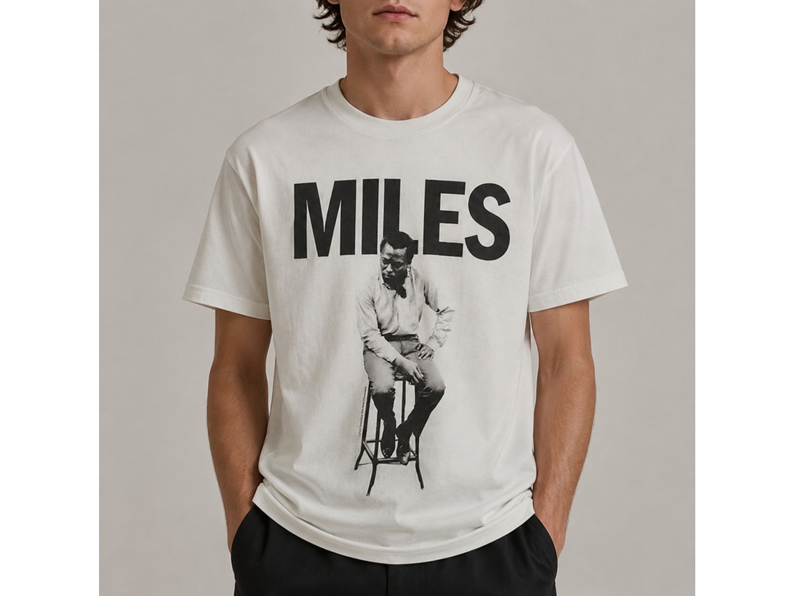 Miles Davis Stool T-shirt Unisex Adults Size:s