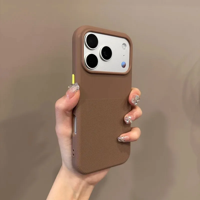 Capa Protetora De Silicone Macio Com Textura Fosca E Pontilhada, Resistente A Impactos (iphone 17).