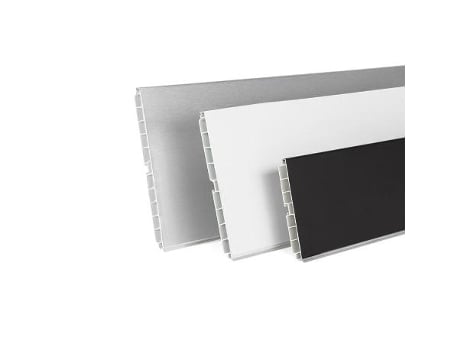 Zócalo pvc / aluminio modelo zesio para muebles de cocina 3,95m. acabados plata mate, blanco mate y negro mate acabado negro altura zócalo 100mm