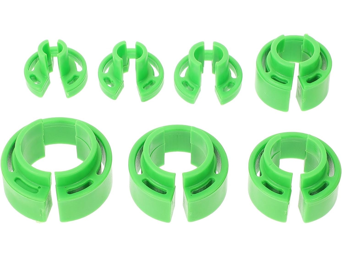Kit de ferramentas para desconectar a linha de combustível automotiva em plástico verde.