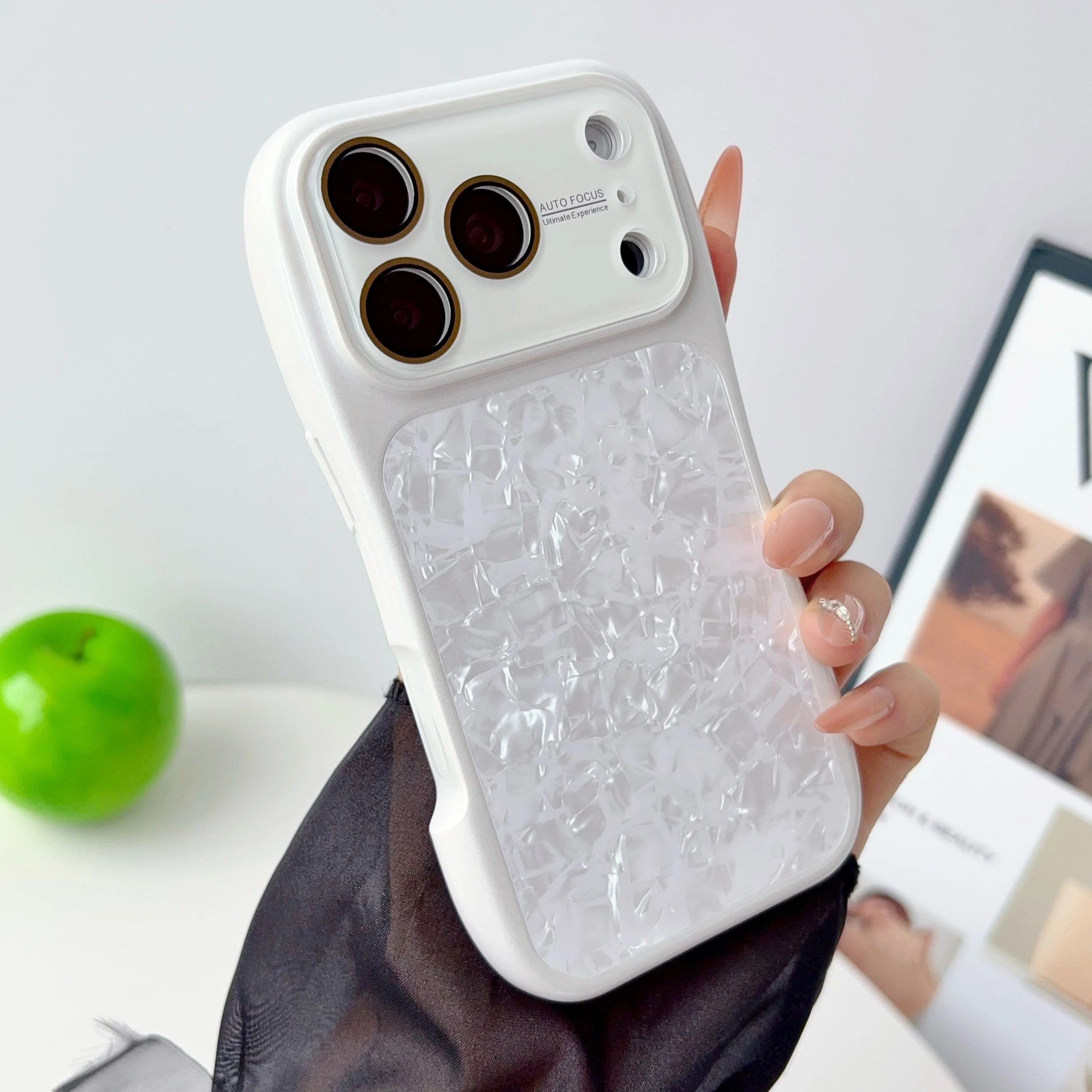 Capa Para Celular (branca, Iphone 16 Pro), Com Ampla Janela Protetora Para A Lente Da Câmera E Proteção Contra Impactos.