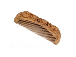 Pente de sândalo natural esculpido à mão, antiestático, para casas e mulheres.