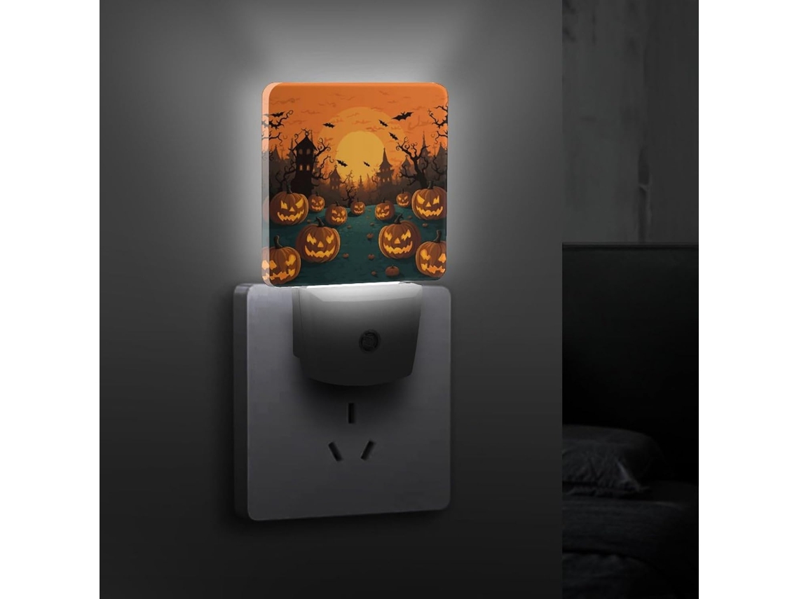 Luminária noturna de LED para o Halloween com sensor crepuscular, decorativa e eficiente, ideal para quarto, banheiro e cozinha.