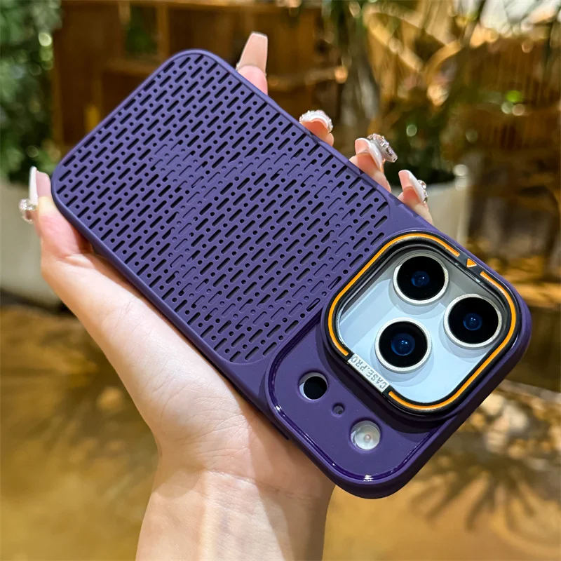 Capa De Carregamento (iphone 14 Pro) Com Design De Perfuração Para Dissipação De Calor.