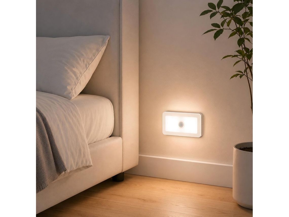 Luz Noturna Led Branca Com Sensor De Movimento E Quente.