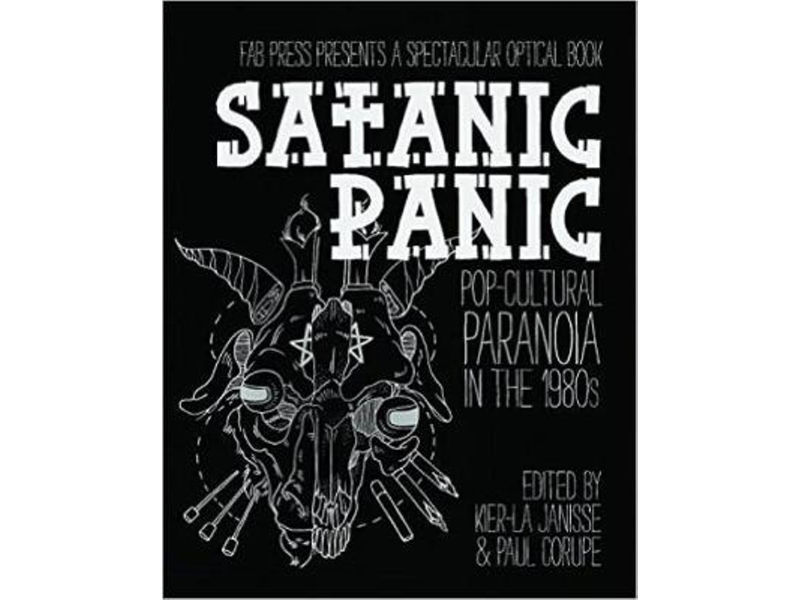 Livro Satanic Panic de Paul Corupe (Inglês)