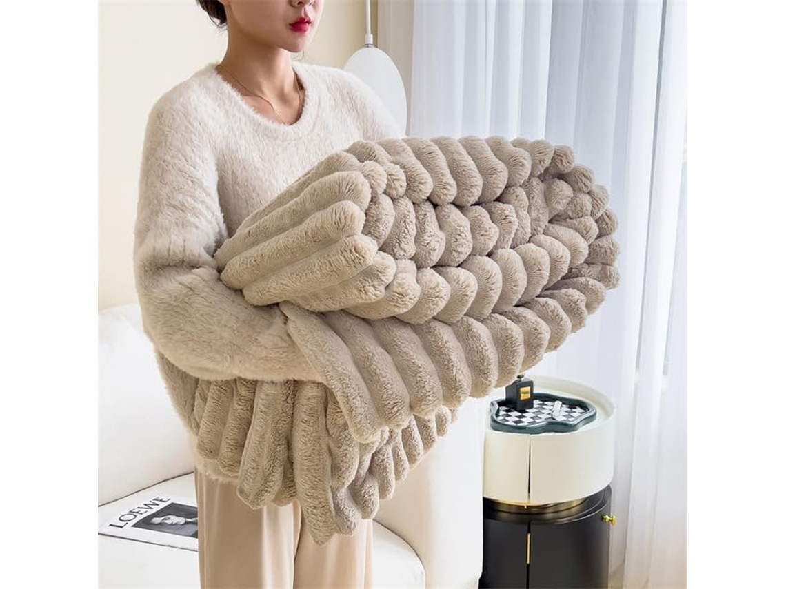 Cobertor de Pelúcia Artificial Quentinho com Estampa Coelho Perfeito para o Outono Feito em Fleece Coral Macio