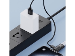 Adaptador MDUG Lightning Tipo C para Lightning com transferência de dados e carregamento rápidos.