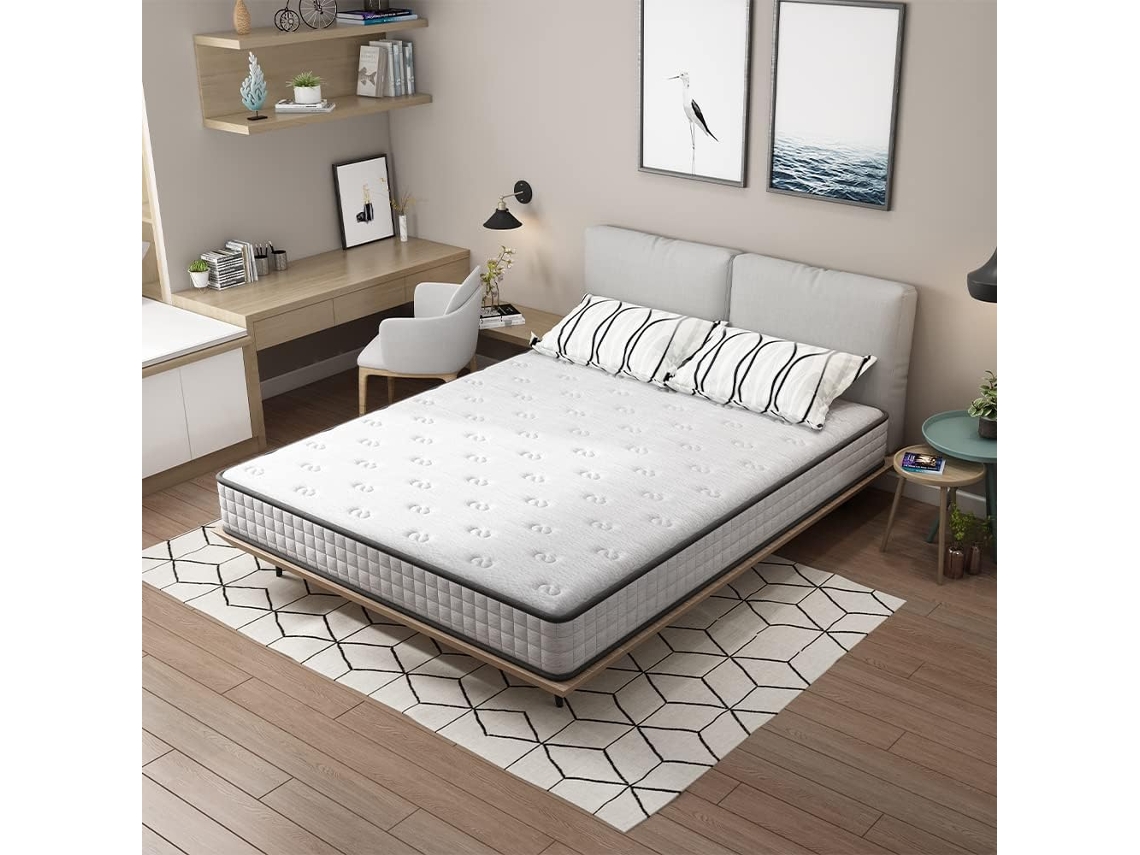 Colchão De Espuma De 140x200cm, Espuma Firme E Confortável, Com 22cm De Espessura.