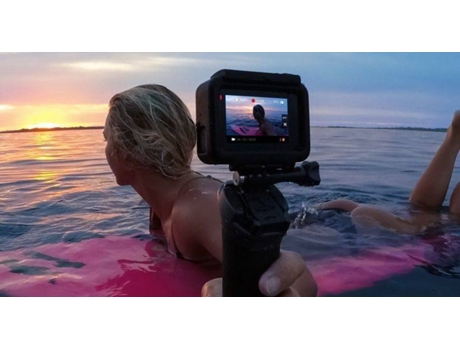 Suporte GOPRO The Handler (GoPro) — Facilita o enquadramento da sua câmera para registrar de vários ângulos diferentes.Construção anti-derrapante confortável para uma garra segura. Ideal para:Surf, caiaque, wakeboarding.