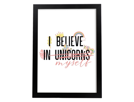 Cartazes Com Mensagens Felizes Esclarecidas. Decoração De Decoração 'Eu Acredito Em Unicórnios' Com Frases Motivadoras E Cheios De Energia. Sem Quadro