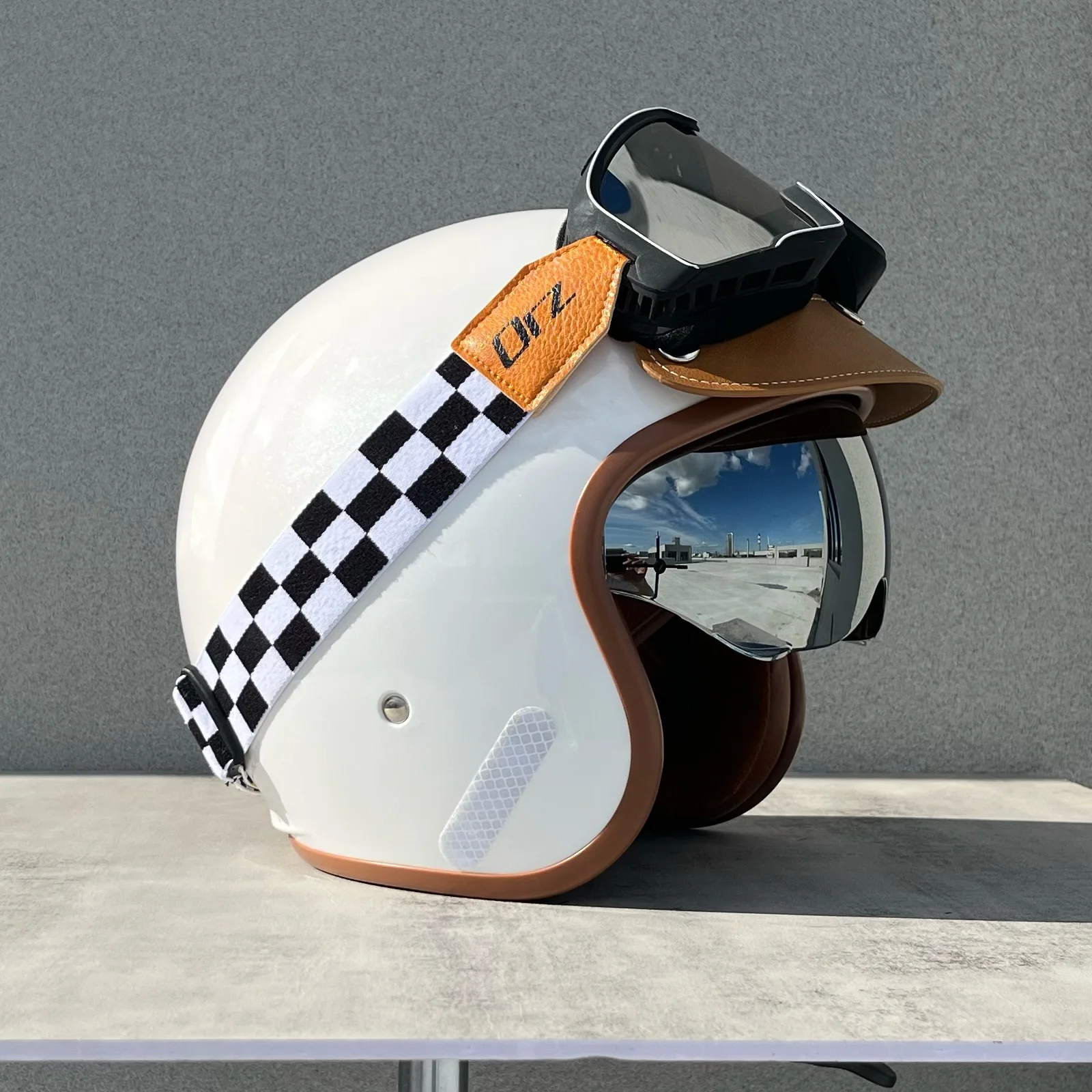 Capacete 3/4 (xl) Em Abs, Certificado Dot, Com Proteção Uv.