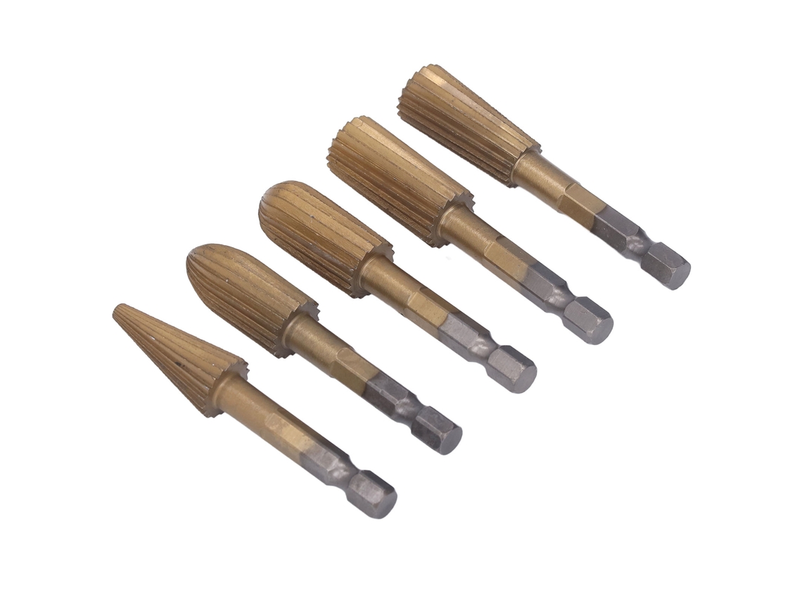Conjunto de 5 brocas rotativas de aço rápido com encaixe hexagonal para plástico e pedra.