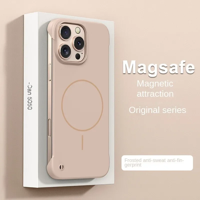 Capa Protetora Fosca Para Iphone 12 (dourado Deserto), Resistente A Impactos E Com Tecnologia Magnética.