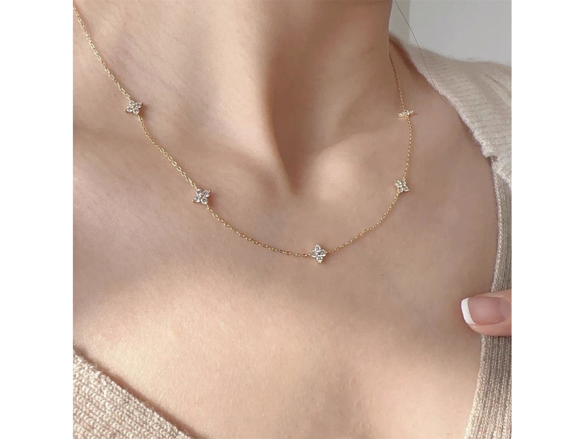 Colar em Prata de Lei S925 com Trevo de Quatro Folhas e Diamantes, Brilhante e Elegante, Versátil e Luxuoso. MDUG