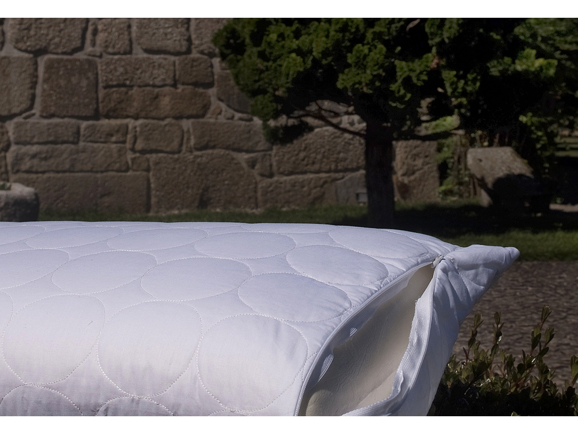 Protetor / Resguardo De Almofada Alecrim Acolchoado Com Fecho - 50x75