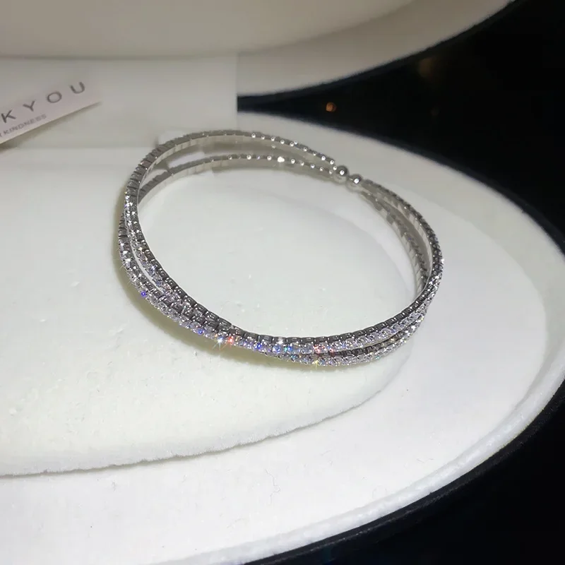 Pulseira De Zircônia Em Formato De Laço (prateada), Acessório De Casamento Luxuoso E Elegante.