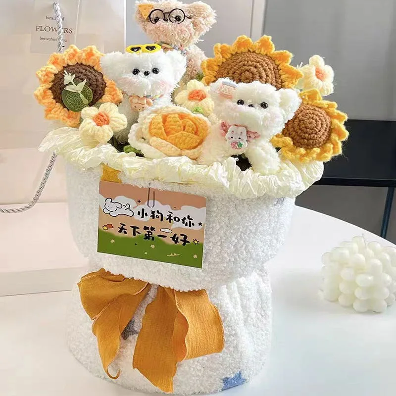Buquê de Crochê Feito À Mão com Bonequinha de Cachorro Fofa Produto Finalizado MDUG