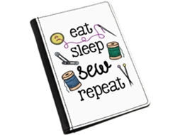 Capa para Passaporte Eat Sleep Sew Repeat Ideal para Diversas Ocasiões