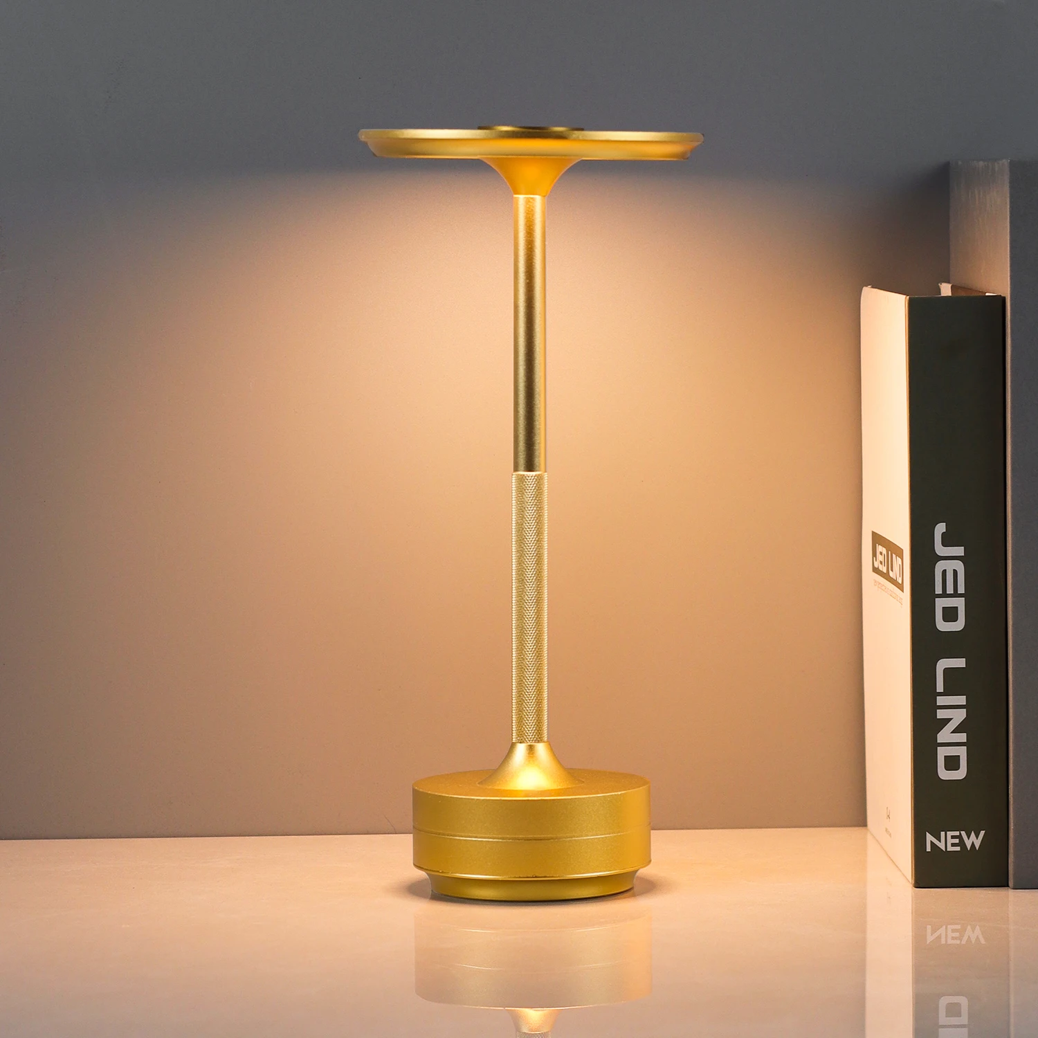 Luminária de Mesa com Carregamento Sem Fio , 3 Modos de Cor, Luz Led Sensível Ao Toque com Intensidade Regulável. MDUG (dourada)