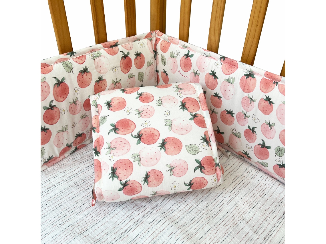 Conjunto de Protetores de Berço PANOONA 4 Peças Morango (2 X 132 Cm + 2 X 68,5 Cm)