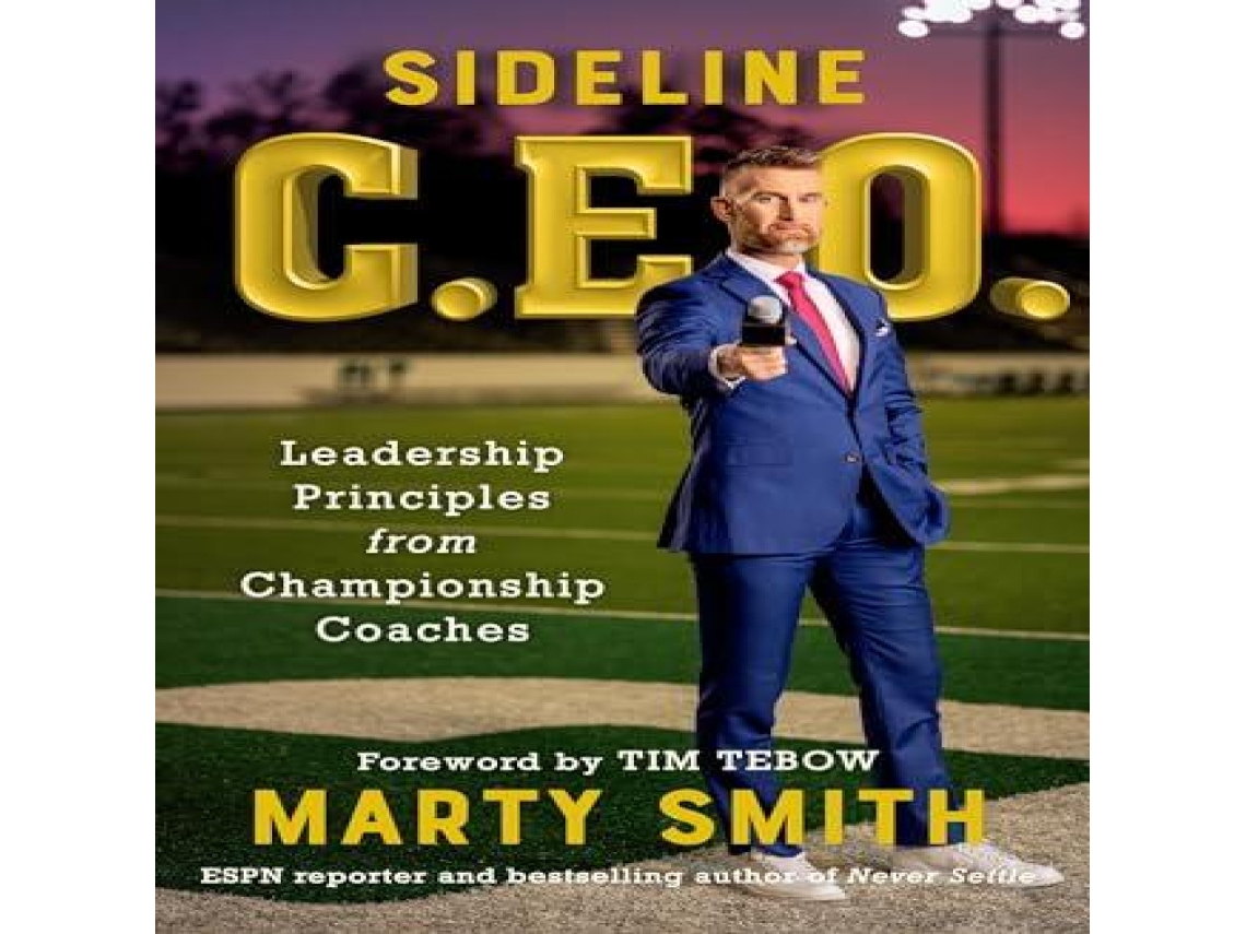 Livro Sideline CEO de Marty Smith (Inglês)