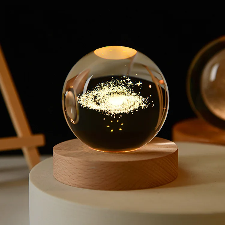 Bola de Cristal Ornamental Esfera Astronômica Galáxia Gravada a Laser em 3d com Base MDUG (galáxia de 60 Mm)