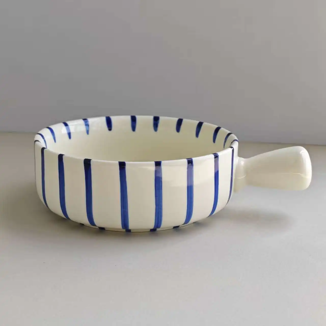 Tigela De Cerâmica Azul De 20 Cm Com Alça, Forma Para Assar, Estilo Minimalista.
