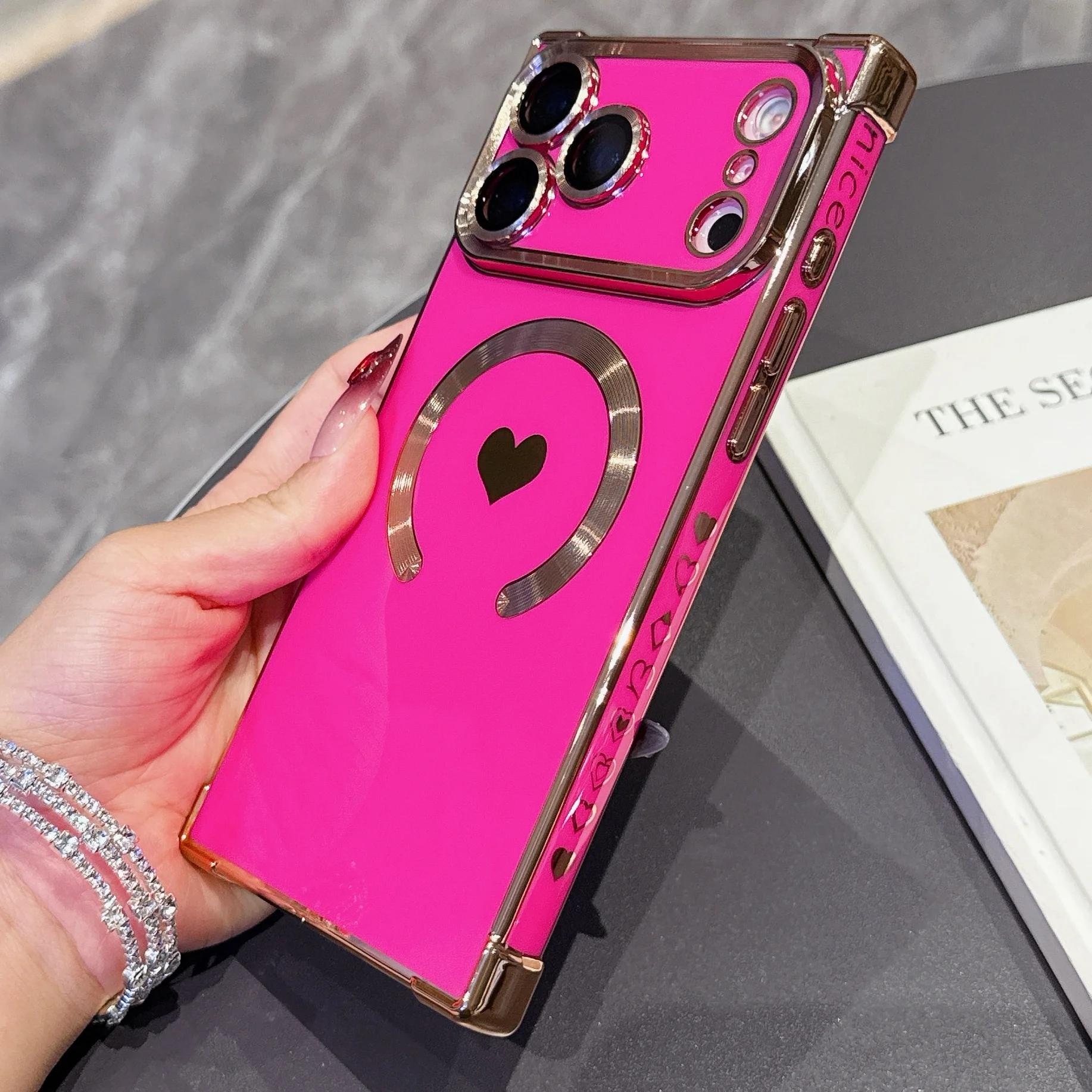 Capa Para Iphone 14 Plus Vermelha Em Formato De Coração Com Revestimento Eletrolítico, Carregamento Sem Fio.