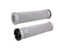 Par de pegas ODI Ruffian V2.1 135x32 mm
