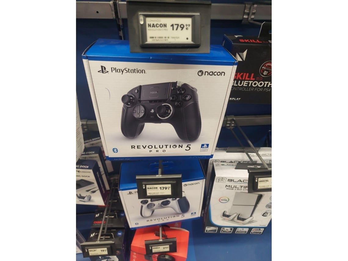 Comando NACON Revolution 5 Pro (Outlet Caixa Aberta - Preto)