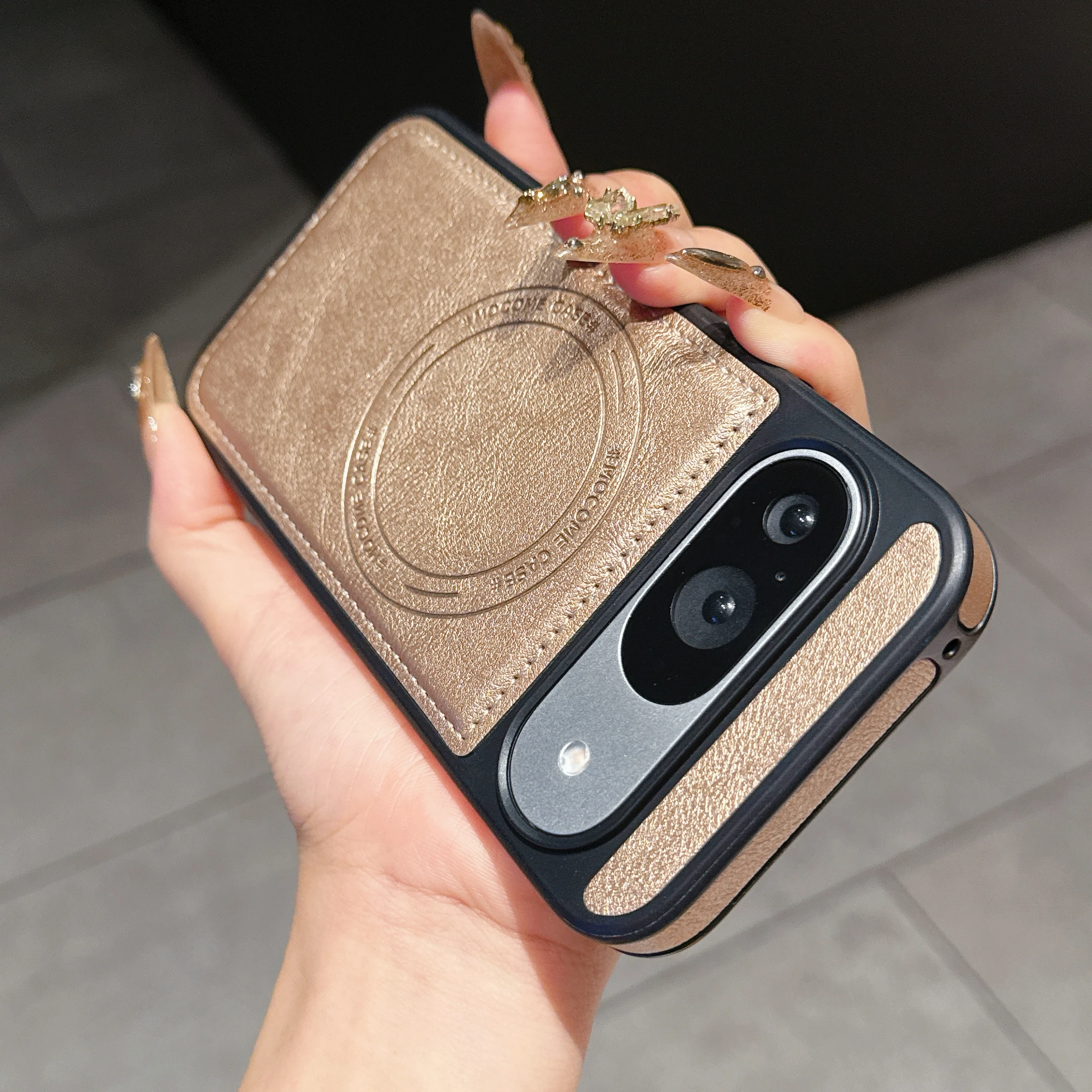Capa Retrô Fosca Em Couro Pu Para Google Pixel 8 (dourada), Resistente A Impactos E Com Fecho Magnético.