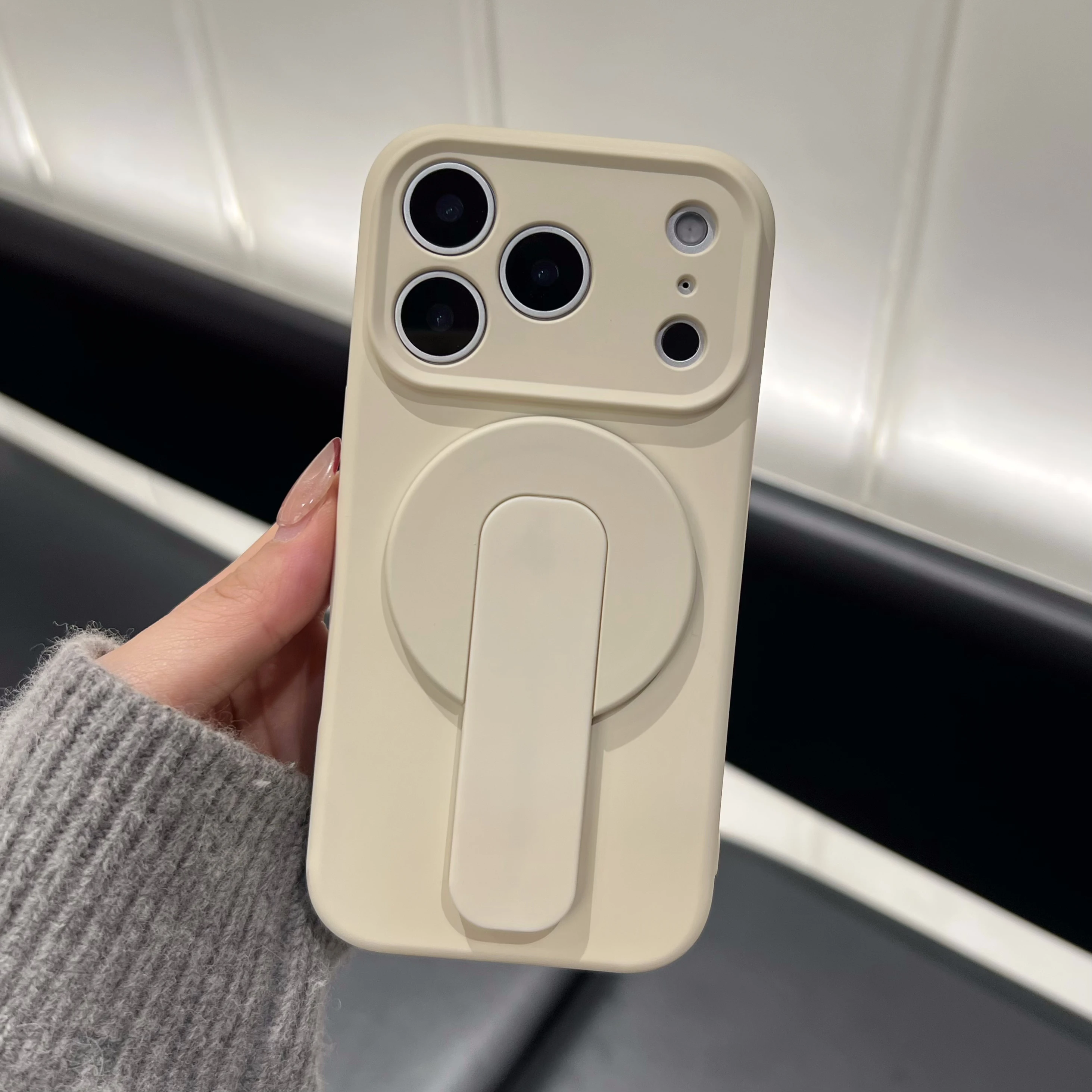 Capa Protetora Magnética 2 Em 1 De Silicone Líquido Antiderrapante Para Iphone 14 Pro Max (branco)