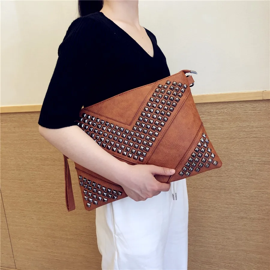 (marrom, 34×25×1 Cm) Clutch Envelope Feminina, Design Luxuoso, Clutch Elegante Para Festas E Eventos Com Tachas
