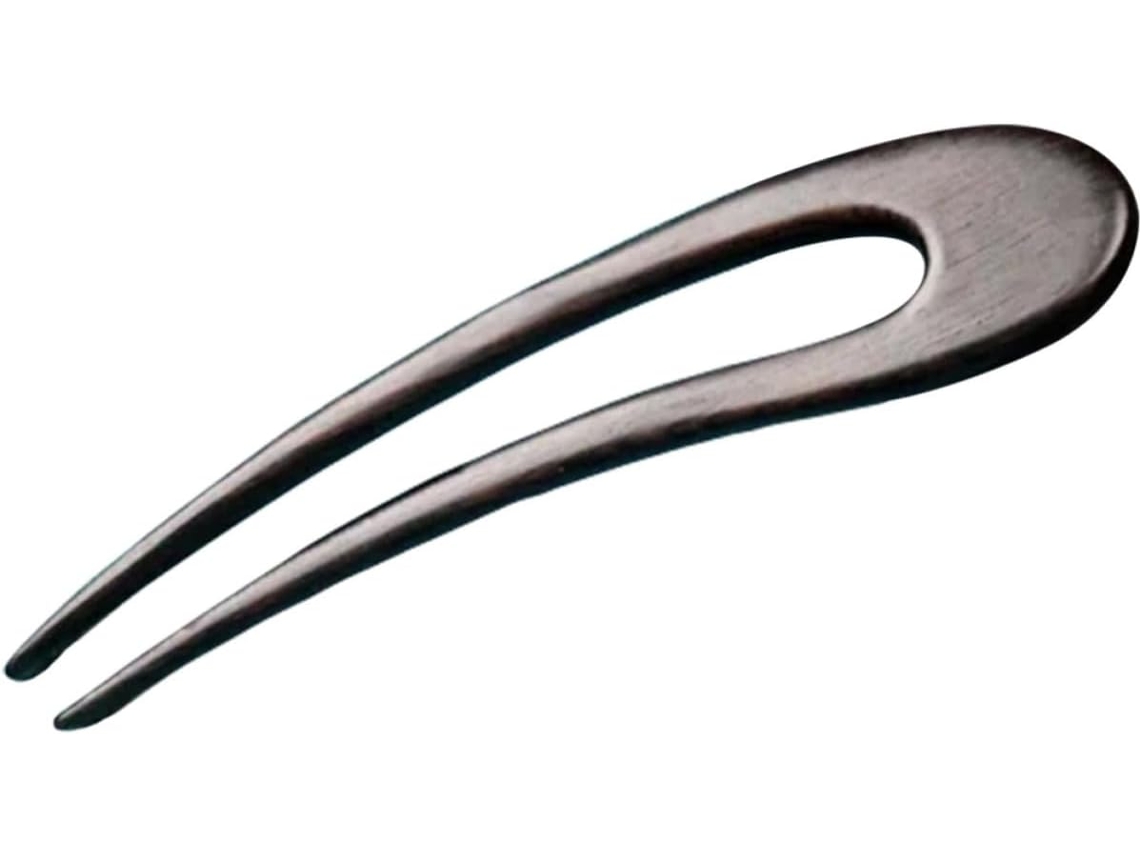 Palito de cabelo em madeira em formato de U para coques, construção robusta e leve.