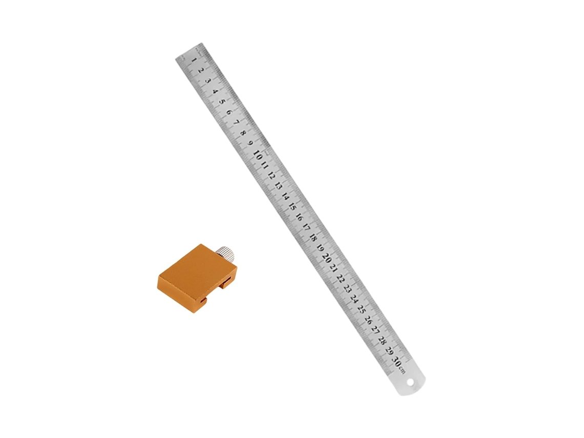 Régua de marcação dourada de 50 cm, com elo de alumínio e bloco de posicionamento, ideal para profissionais de carpintaria.