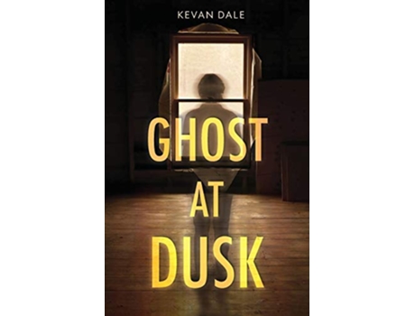 Livro Ghost at Dusk de Kevan Dale (Inglês)