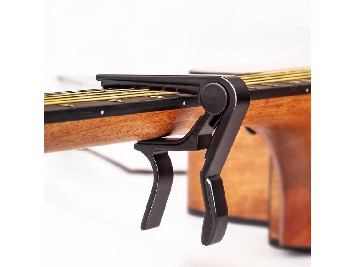Lurelia Capotraste Para Guitarra 6 Cordas Com Palhetas 2 Palhetas
