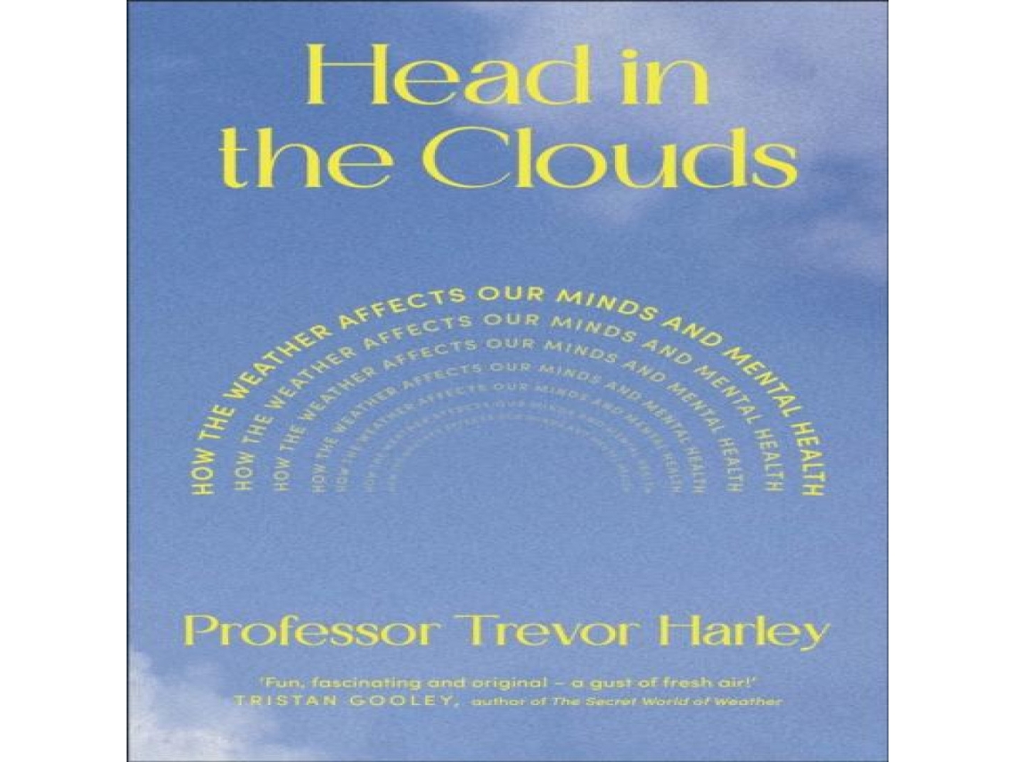 Livro Head in the Clouds de Professor Trevor Harley (Inglês)