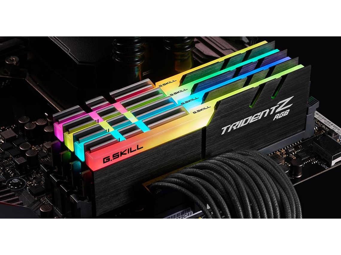 Memória RAM DDR4 G.SKILL (4 x 8 GB - 3600 MHz)