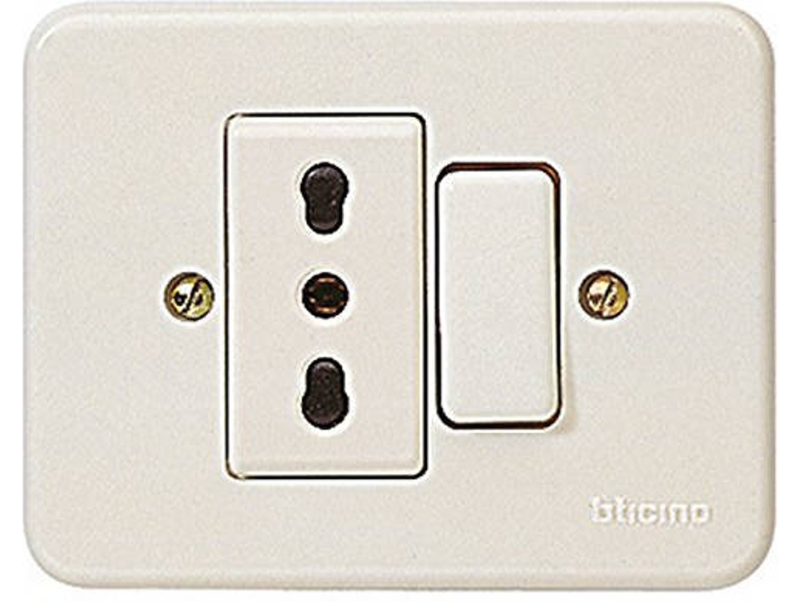 Tomada CEE 7/3 BTICINO 1216N