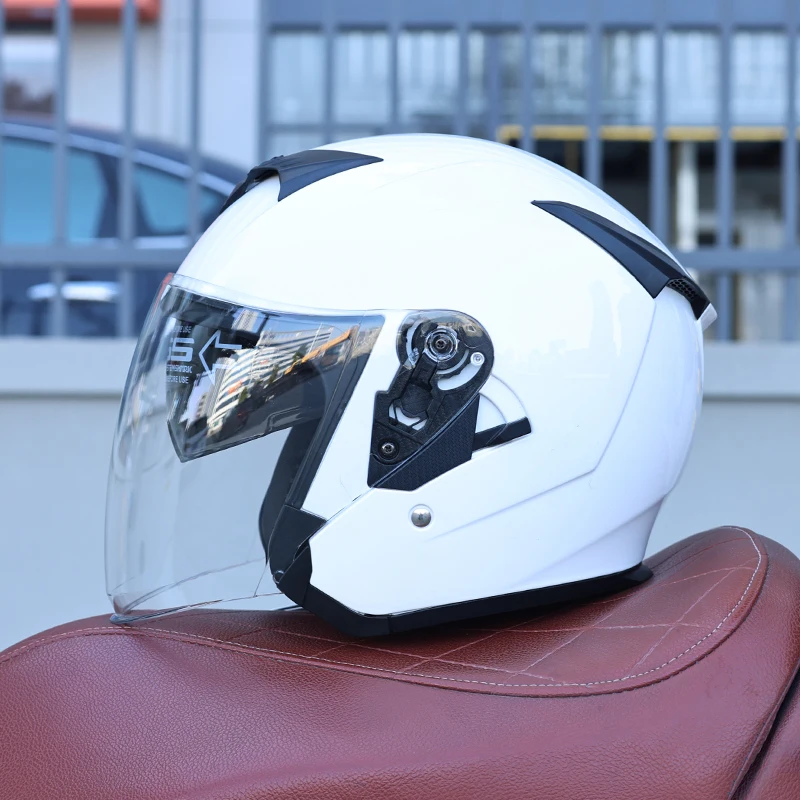 (s) Capacete De Motocicleta 3/4 Com Certificação Dot, Casco Em Abs E Forro Confortável.