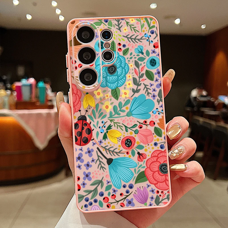 Capa Magnética Para Celular Galaxy S26 Ultra Com Estampa De Joaninha E Flor (rosa).