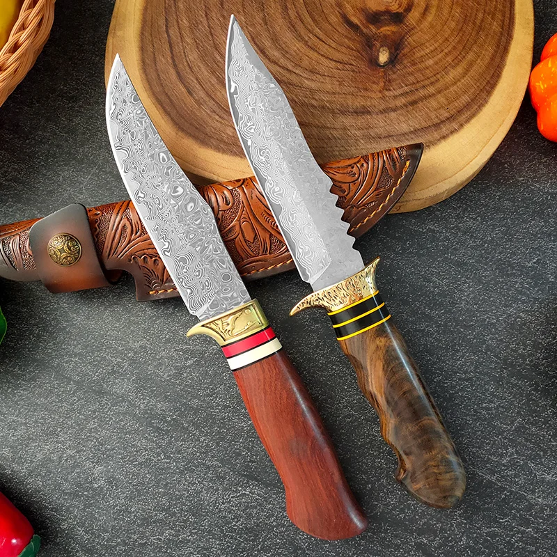 Conjunto De Duas Facas Multiuso Em Aço Damasco Com Cabo De Madeira, Adequadas Para Cortar Carne E Preparar Alimentos Na Cozinha.